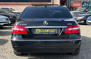Седан Mercedes-Benz E-Class 2012 в 