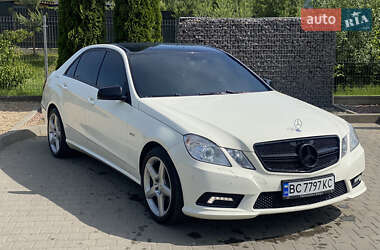 Седан Mercedes-Benz E-Class 2011 в Самборі