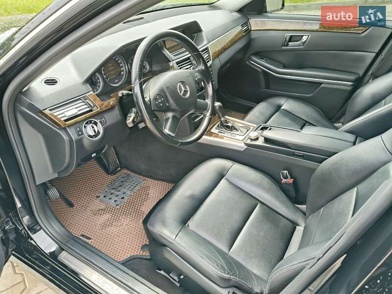 Універсал Mercedes-Benz E-Class 2010 в Луцьку