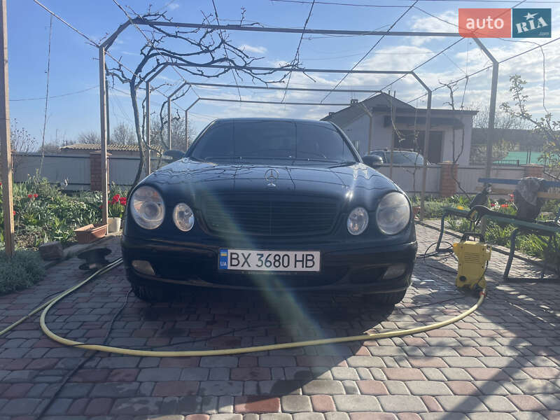 Mercedes-Benz E-Class 2003