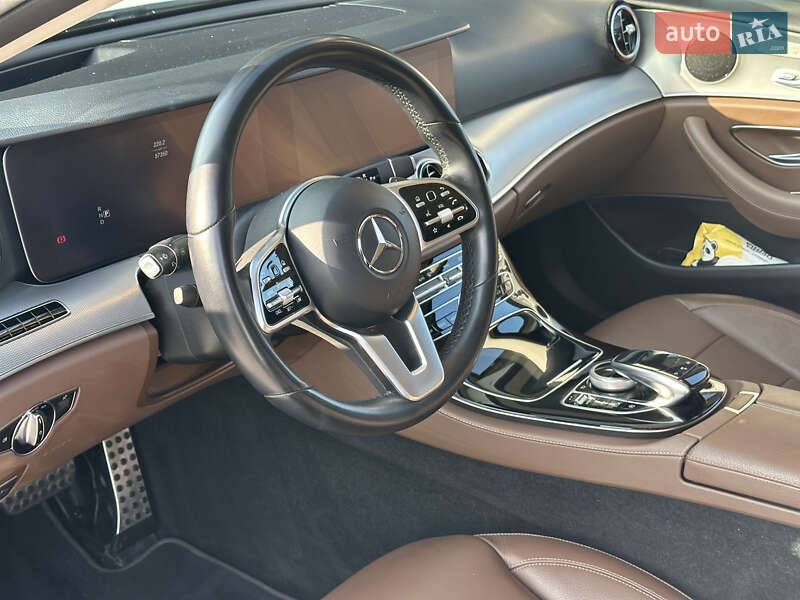 Седан Mercedes-Benz E-Class 2018 в Львові фото 24 Седан Mercedes-Benz E-Class 2018 в Львові