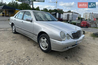 Седан Mercedes-Benz E-Class 2001 в Хмельницком