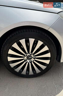 Седан Mercedes-Benz E-Class 2011 в 