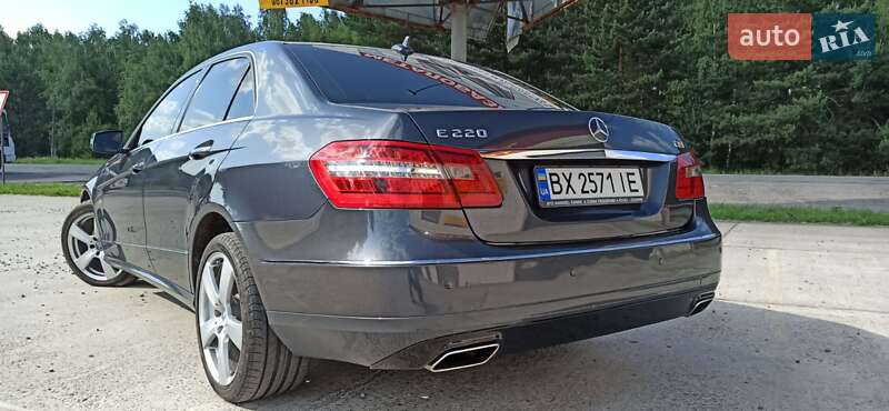 Седан Mercedes-Benz E-Class 2011 в Славуте