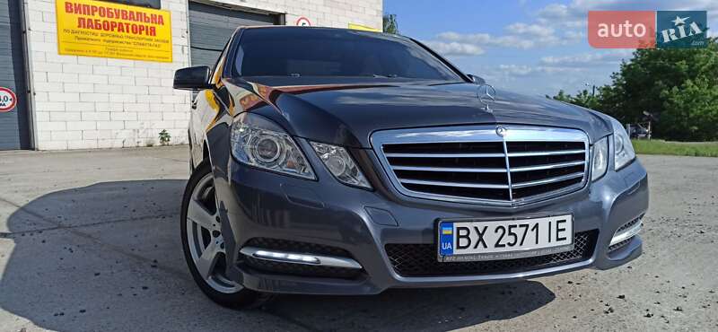 Седан Mercedes-Benz E-Class 2011 в Славуте