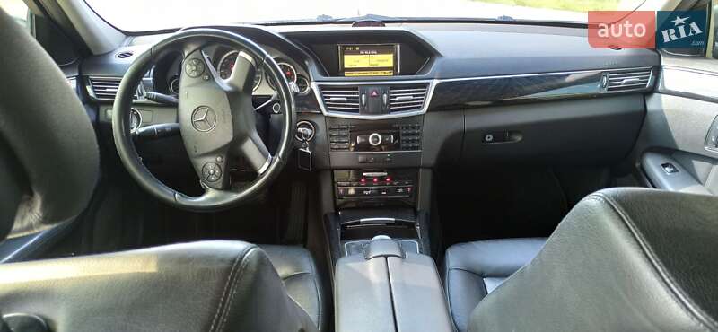 Седан Mercedes-Benz E-Class 2011 в Славуте