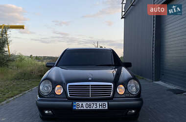 Седан Mercedes-Benz E-Class 1995 в Кропивницком