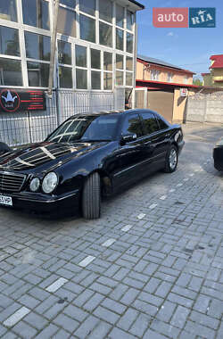 Седан Mercedes-Benz E-Class 2001 в Хмельницькому