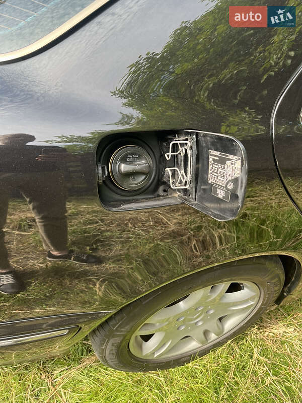 Седан Mercedes-Benz E-Class 2001 в Хмельницком
