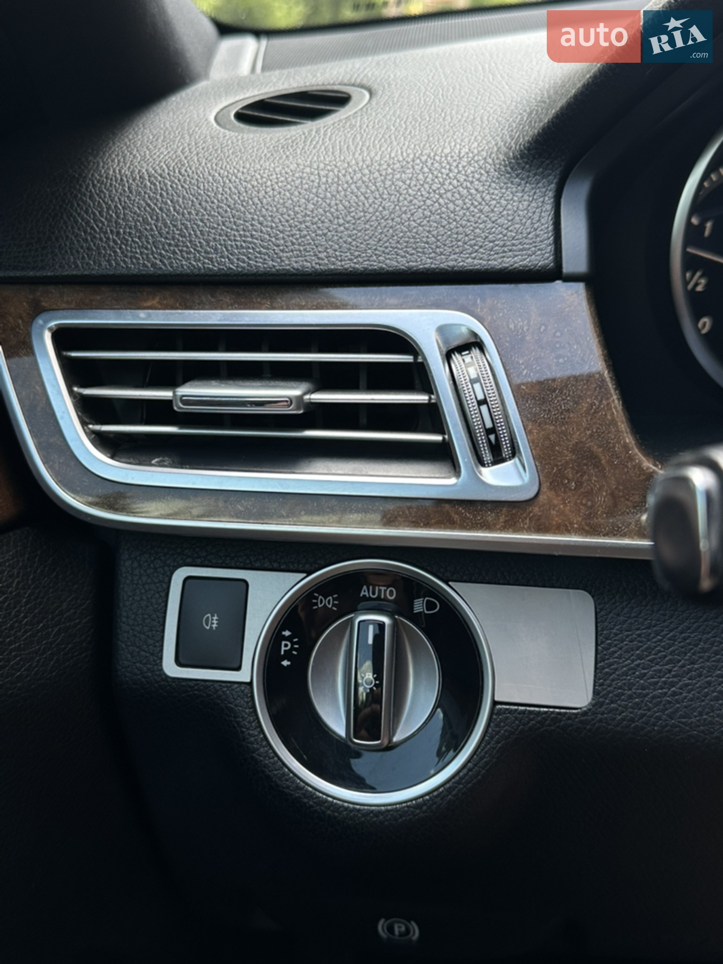 2015 Mercedes-Benz E-klasse - мініатюра 30