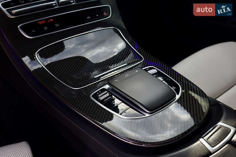 Седан Mercedes-Benz E-Class 2020 в Львові