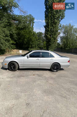 Седан Mercedes-Benz E-Class 2001 в 