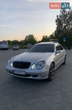 Седан Mercedes-Benz E-Class 2002 в Шептицькому