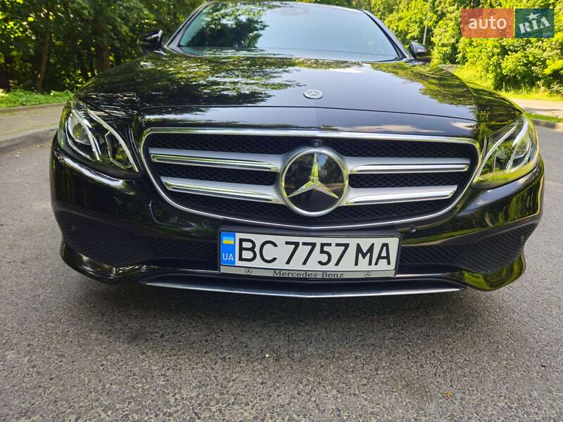 Седан Mercedes-Benz E-Class 2017 в Львові