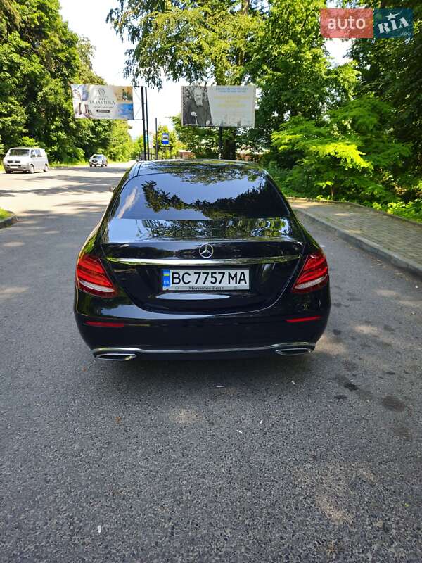 Седан Mercedes-Benz E-Class 2017 в Львові