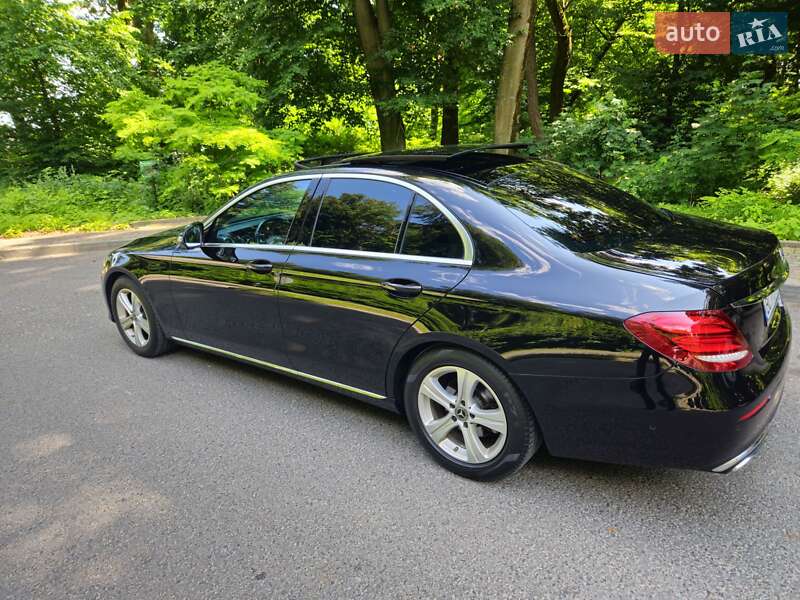 Седан Mercedes-Benz E-Class 2017 в Львові