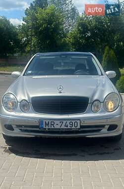 Седан Mercedes-Benz E-Class 2003 в Смеле