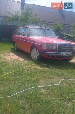 Универсал Mercedes-Benz E-Class 1982 в Любешове
