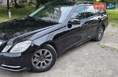 Універсал Mercedes-Benz E-Class 2011 в 