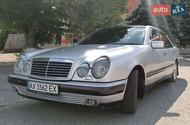 Седан Mercedes-Benz E-Class 1997 в Валках
