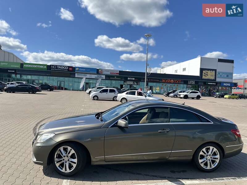 Купе Mercedes-Benz E-Class 2010 в Києві
