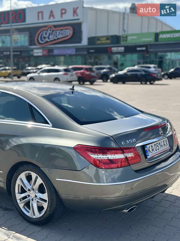 Купе Mercedes-Benz E-Class 2010 в Києві