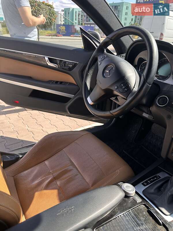 Купе Mercedes-Benz E-Class 2010 в Києві