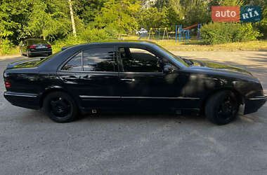 Седан Mercedes-Benz E-Class 1999 в 
