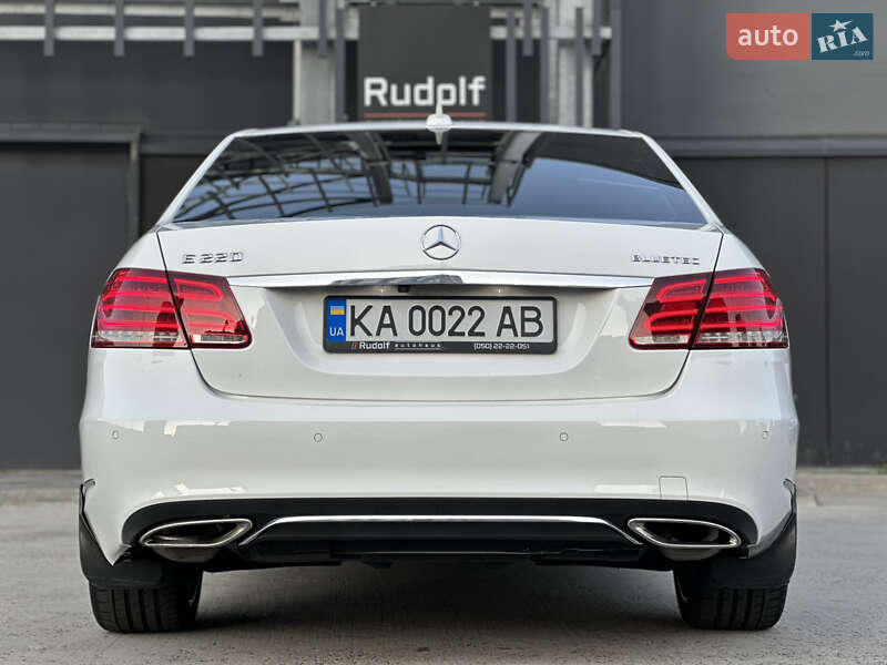 Седан Mercedes-Benz E-Class 2015 в Києві