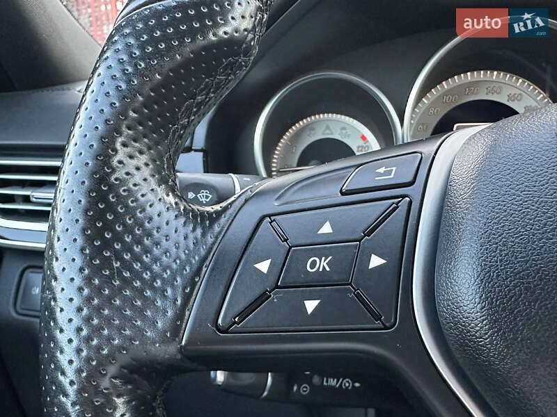 Седан Mercedes-Benz E-Class 2015 в Києві