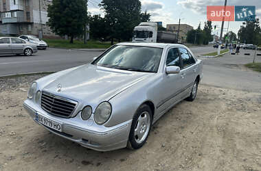 Седан Mercedes-Benz E-Class 2001 в Хмельницком