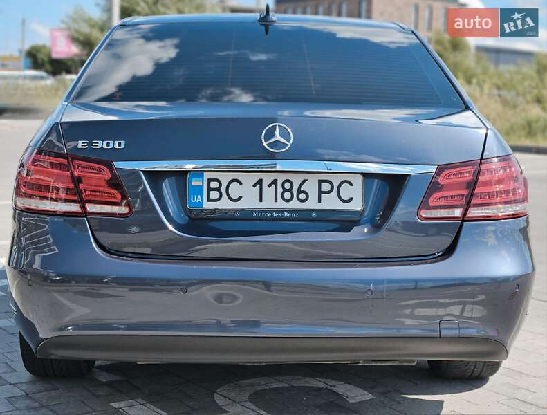 Седан Mercedes-Benz E-Class 2015 в Львові