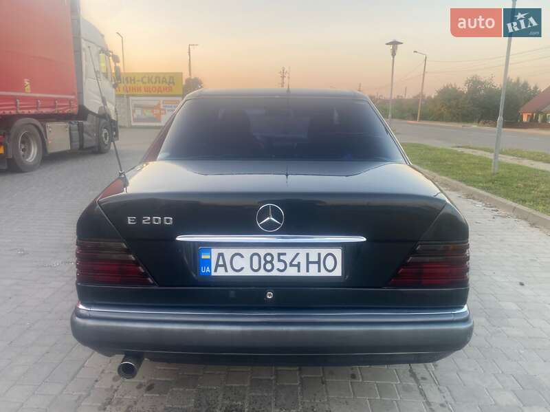 Mercedes-Benz E-Class 1995