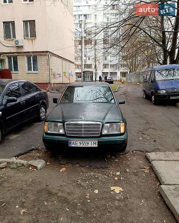 Mercedes-Benz E-Class 1995