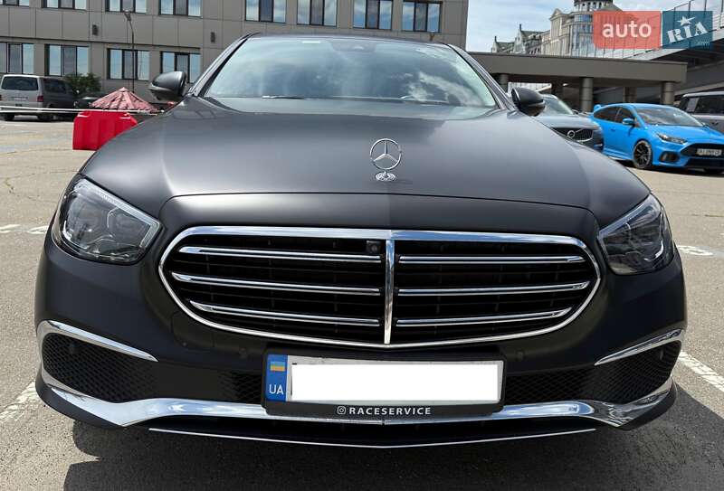 Mercedes-Benz E-Class 2022