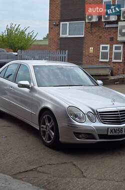 Седан Mercedes-Benz E-Class 2007 в Чернівцях