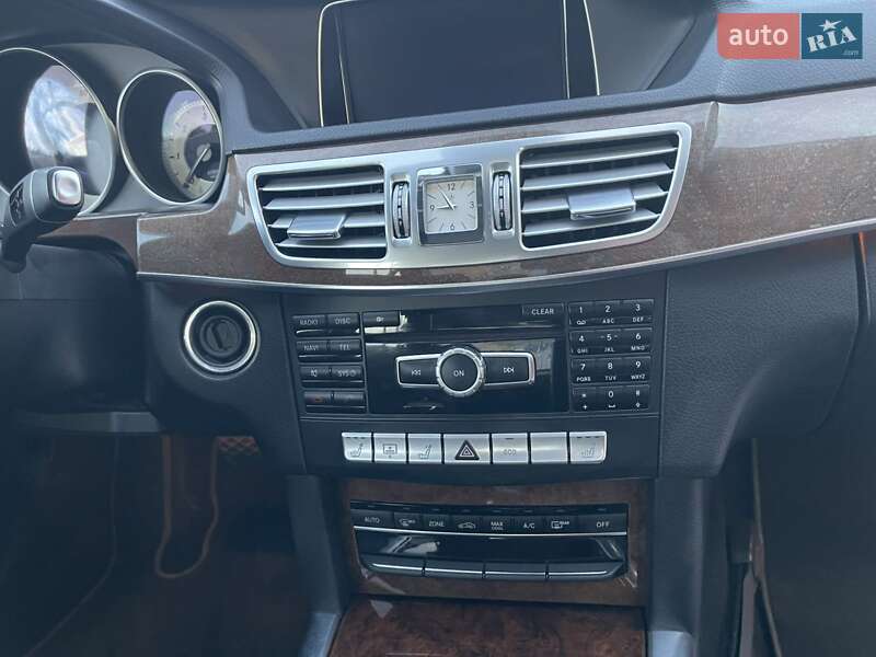 Седан Mercedes-Benz E-Class 2013 в Луцьку