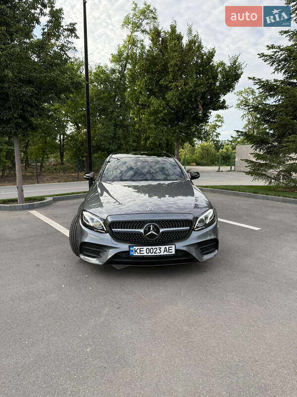 Седан Mercedes-Benz E-Class 2018 в Днепре