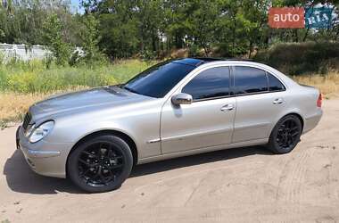 Седан Mercedes-Benz E-Class 2004 в 