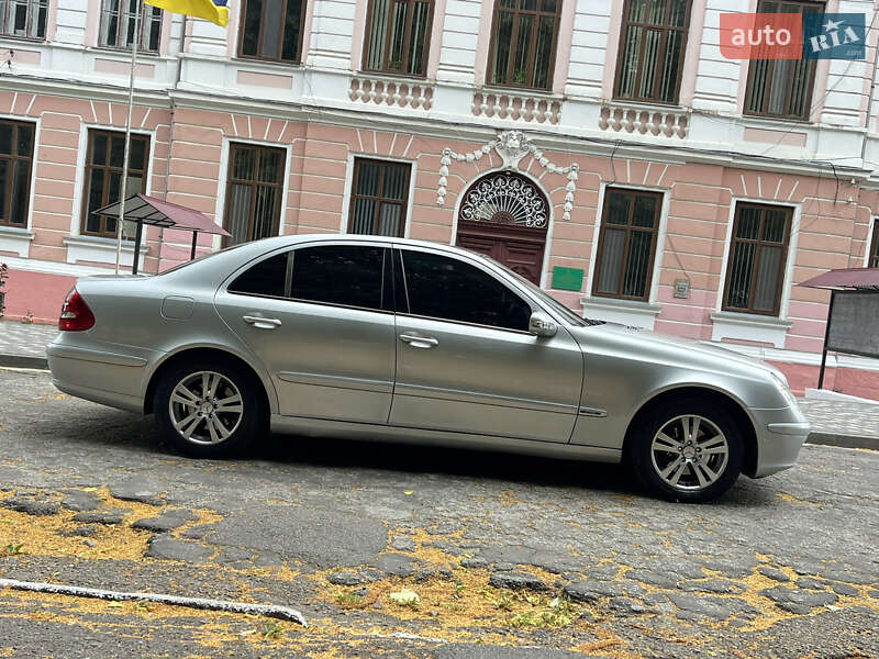 Седан Mercedes-Benz E-Class 2004 в Кіцмані