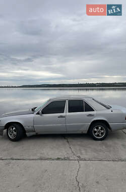 Седан Mercedes-Benz E-Class 1993 в 