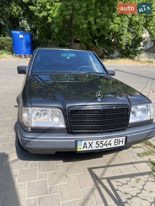 Mercedes-Benz E-Class 1994