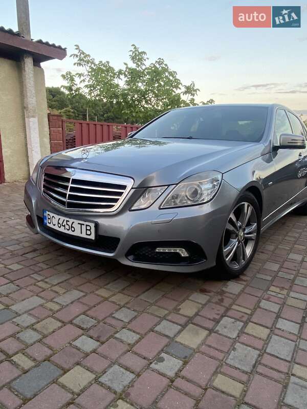 Mercedes-Benz E-Class 2009