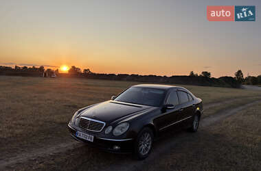 Седан Mercedes-Benz E-Class 2003 в Дымере