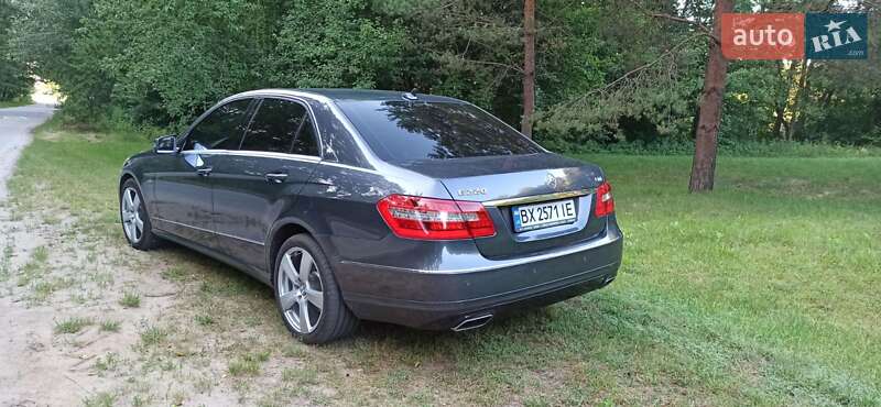 Седан Mercedes-Benz E-Class 2011 в Славуте