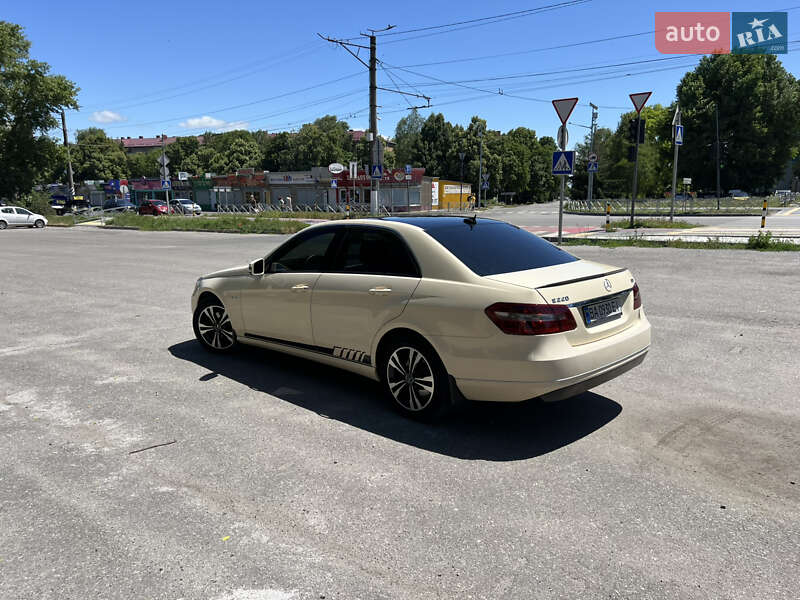 Седан Mercedes-Benz E-Class 2012 в Кропивницькому