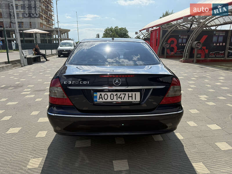 Седан Mercedes-Benz E-Class 2007 в Ужгороде