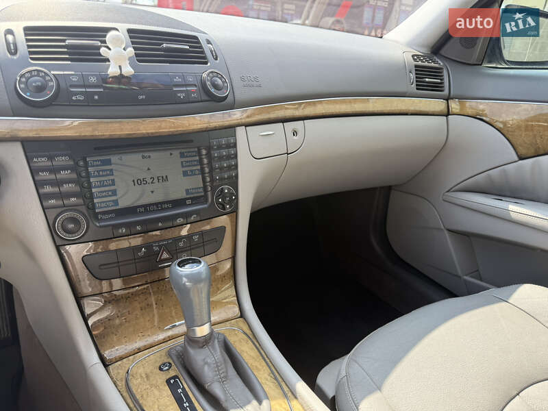 Седан Mercedes-Benz E-Class 2007 в Ужгороде