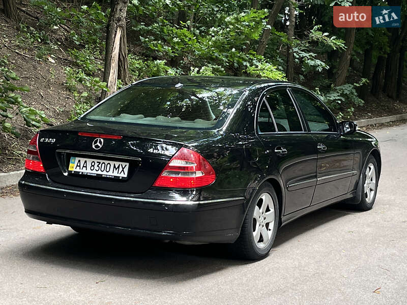 Седан Mercedes-Benz E-Class 2005 в Киеве