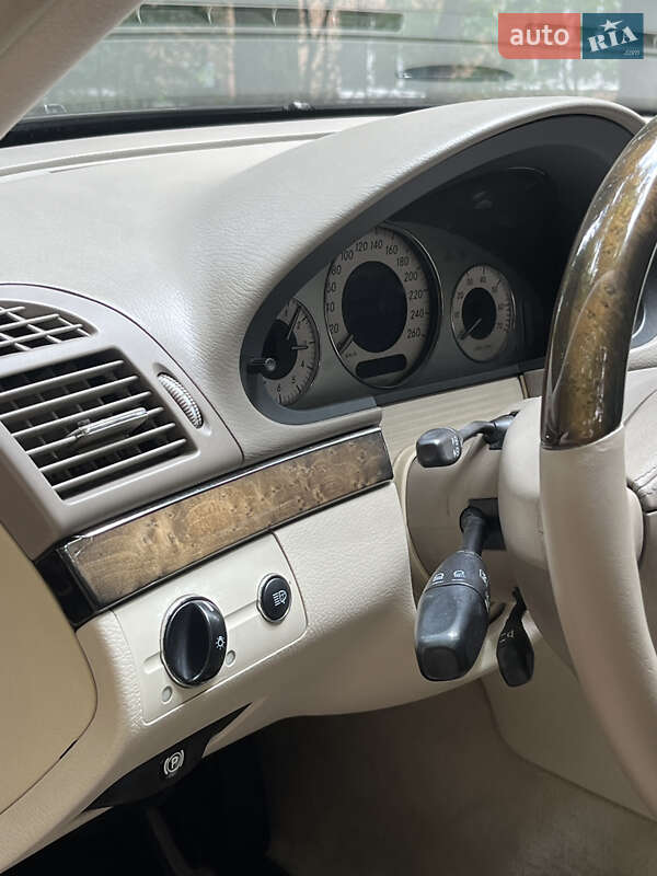 Седан Mercedes-Benz E-Class 2005 в Киеве